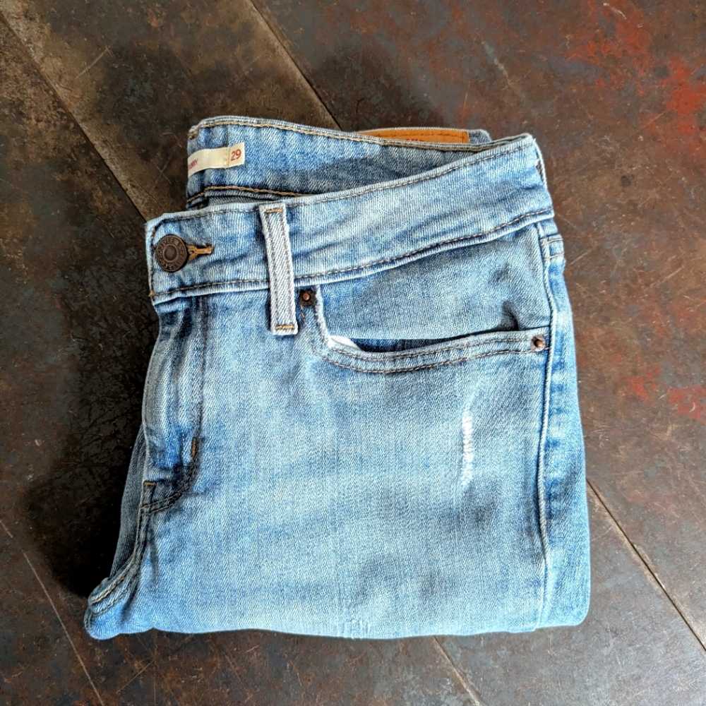 Levi's Women's 711 Skinny Jeans, Size 29